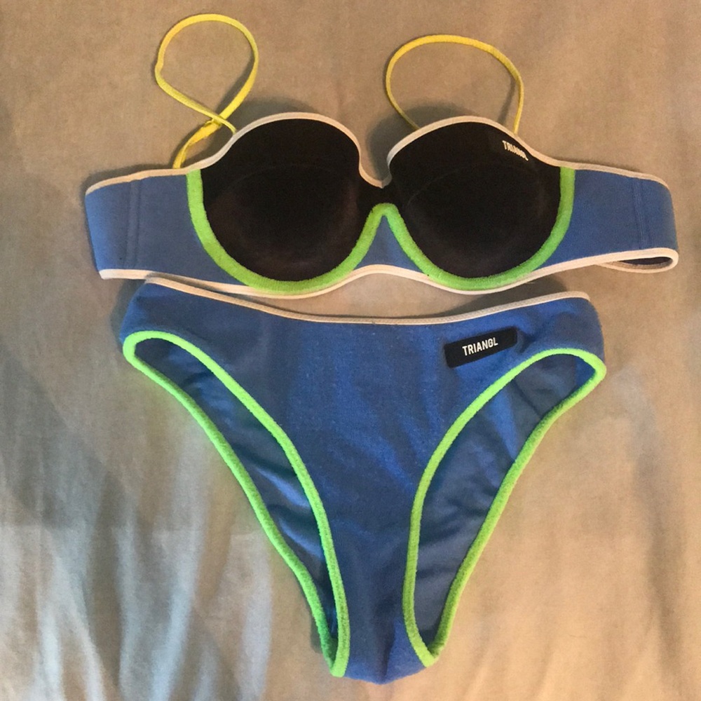 Triangl Bikini with adjustable straps